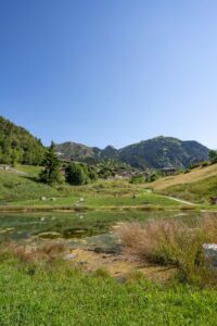 Location d'appartements de luxe prés d'un plan d'eau à Champagny-en-Vanoise | Les Coeurs de Marie